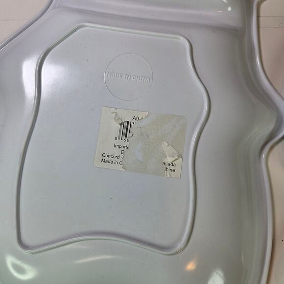 Lot of 2 Christmas Cookie Trays – Santa & Reindeer Shaped Plastic Serving Plates - Picture 6 of 8